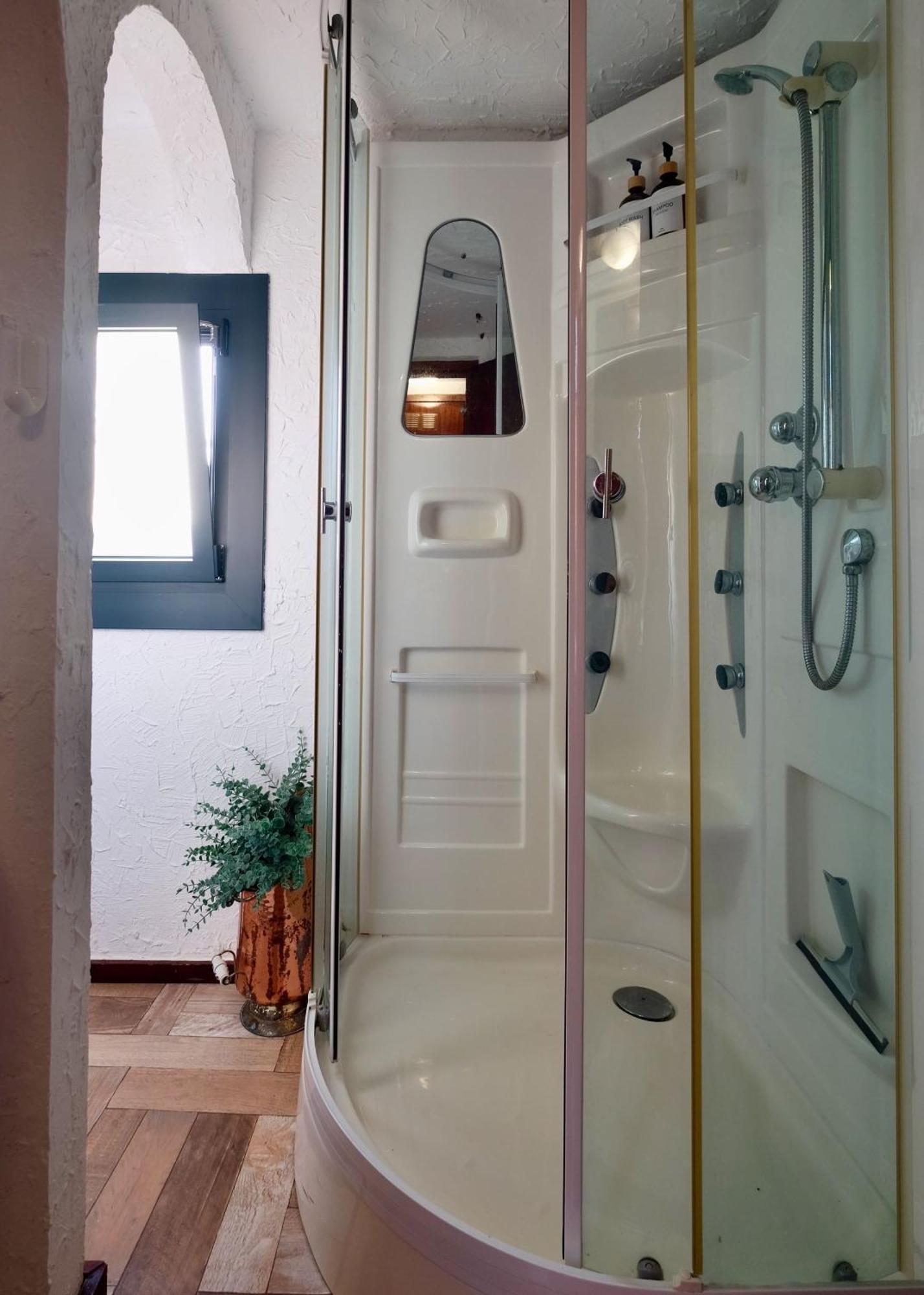 Appartement Torre Costa Brava à Garrigás Extérieur photo